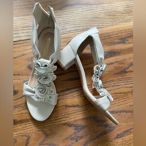 Patrizia EU 41 US 9.5 fun dress shoe